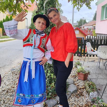 Apartman Cafe U Kordulky Ratiskovice Eksteriør bilde